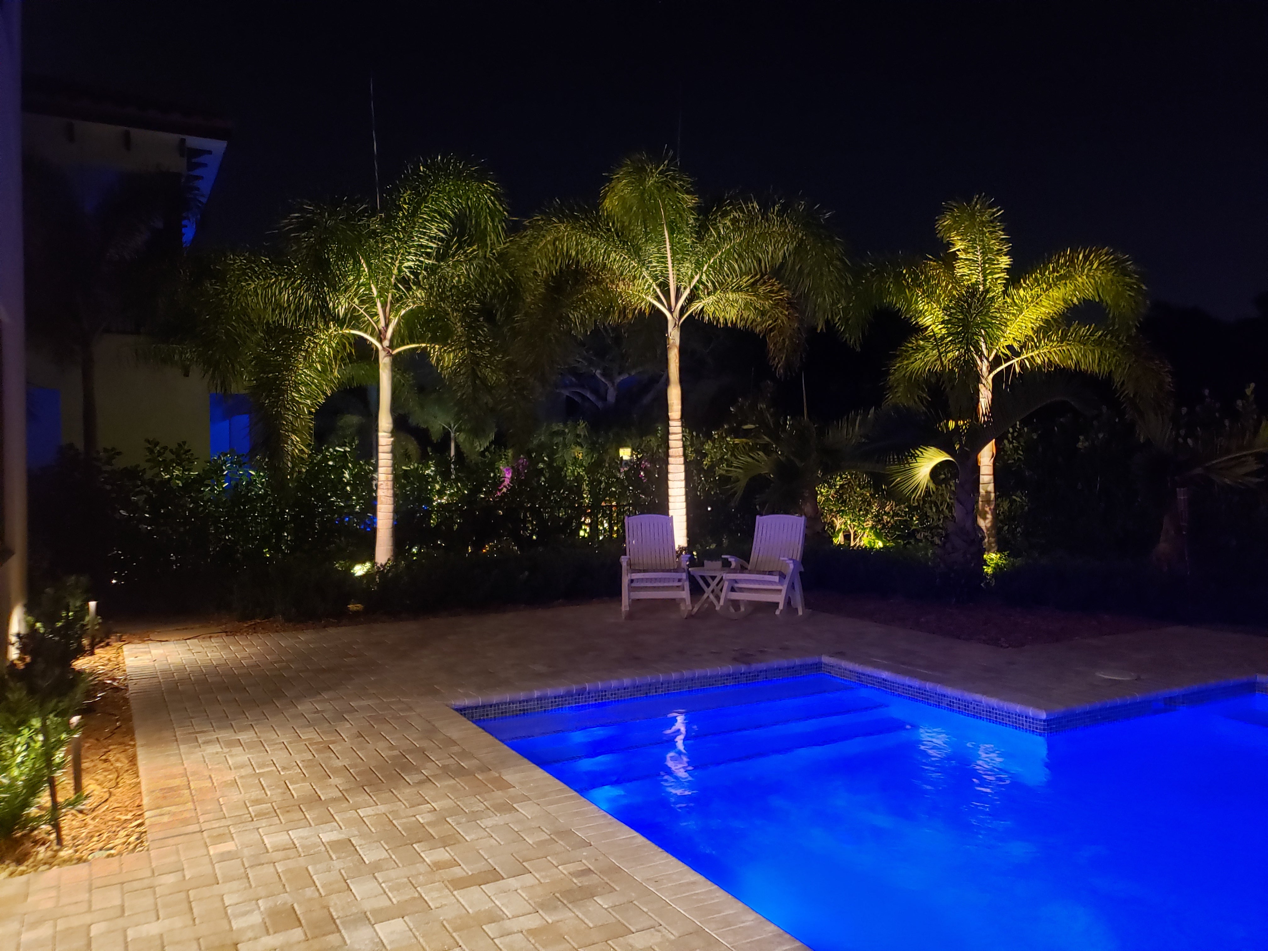 Pool Landscape Lighting: Elevate Aesthetics While Ensuring Safety