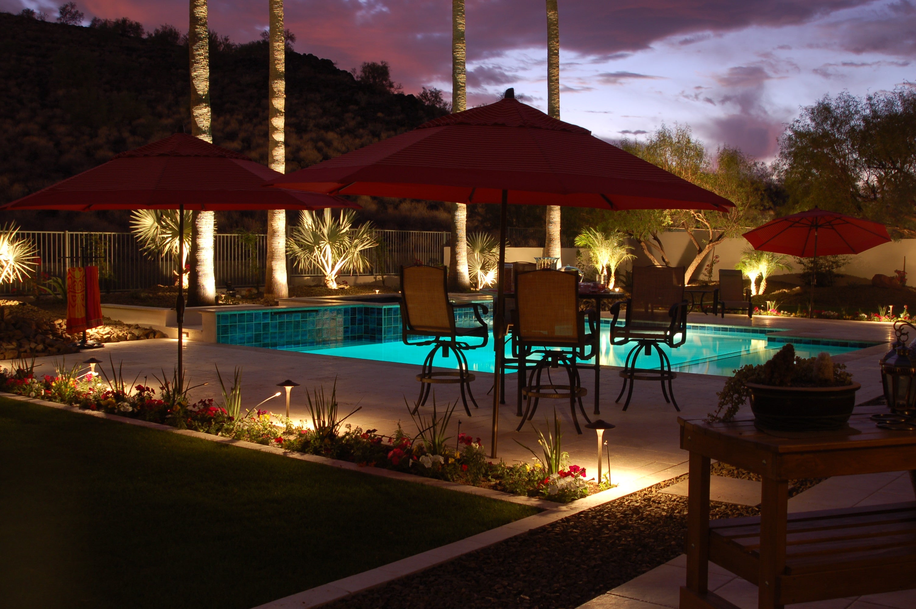 Should Your Landscape Lighting Stay On All Night?